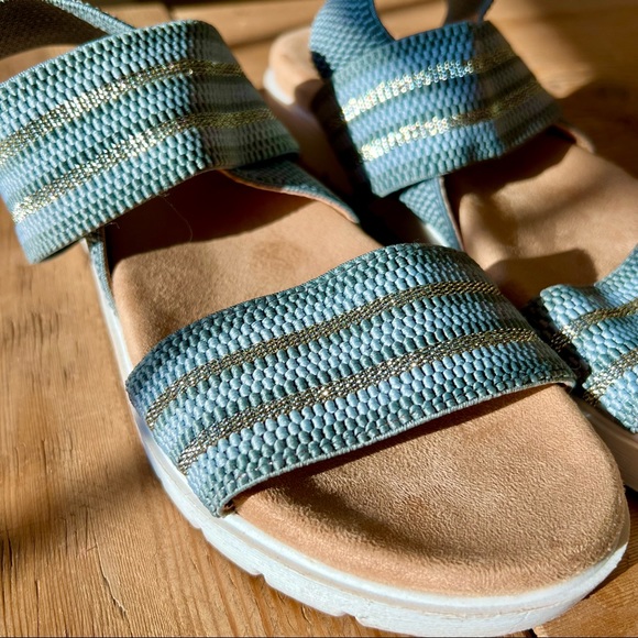 SO Blue and Gold Metallic Stretch Elastic Comfort Sandals Womens Size 7.5 Medium - Picture 7 of 16